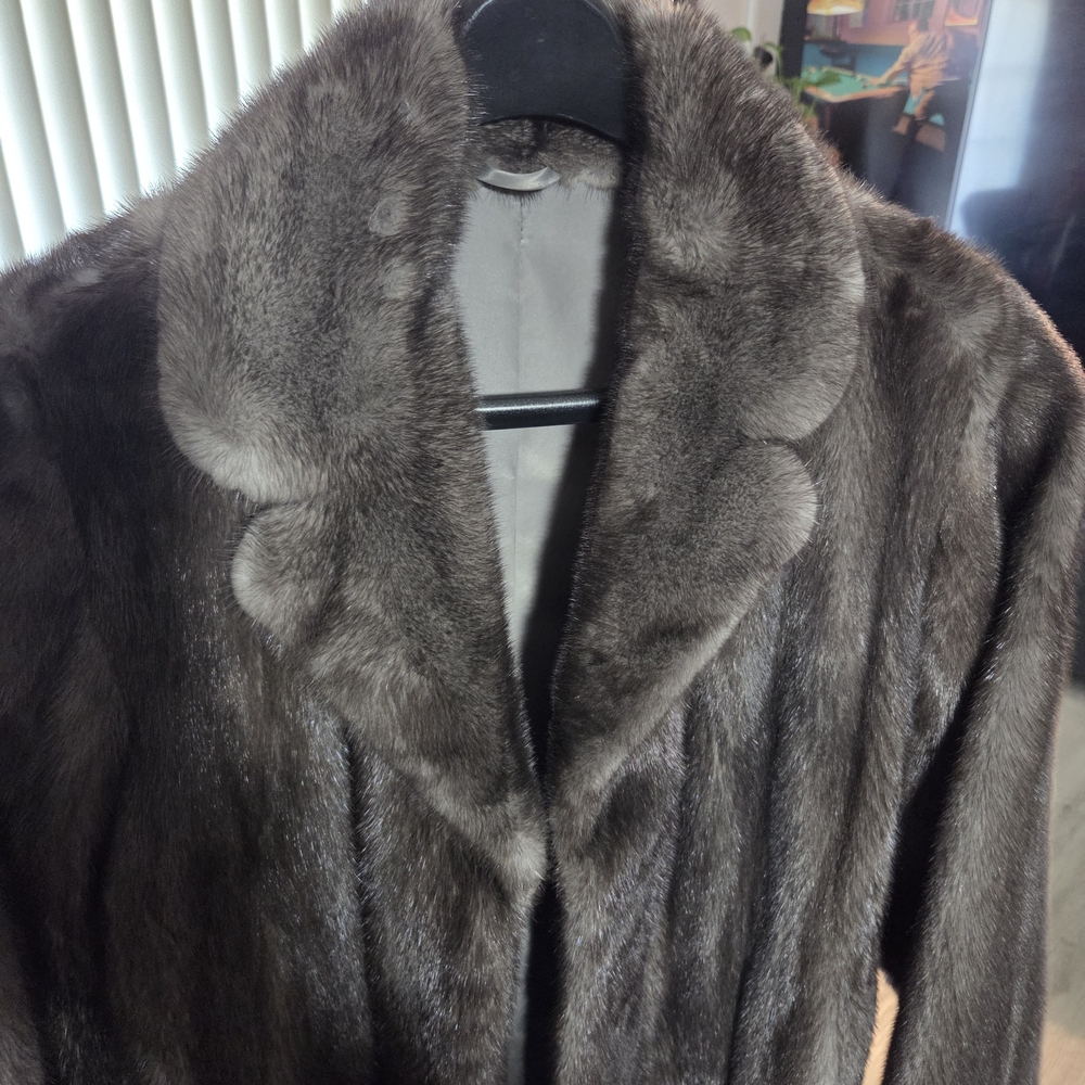 Luxurious NEW Blue Iris MINK 3/4 STROLLER LADIES COAT